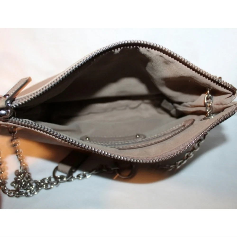 Women's 2-In-1 Crossbody/ Shoulder Bag - Picture 12 of 16